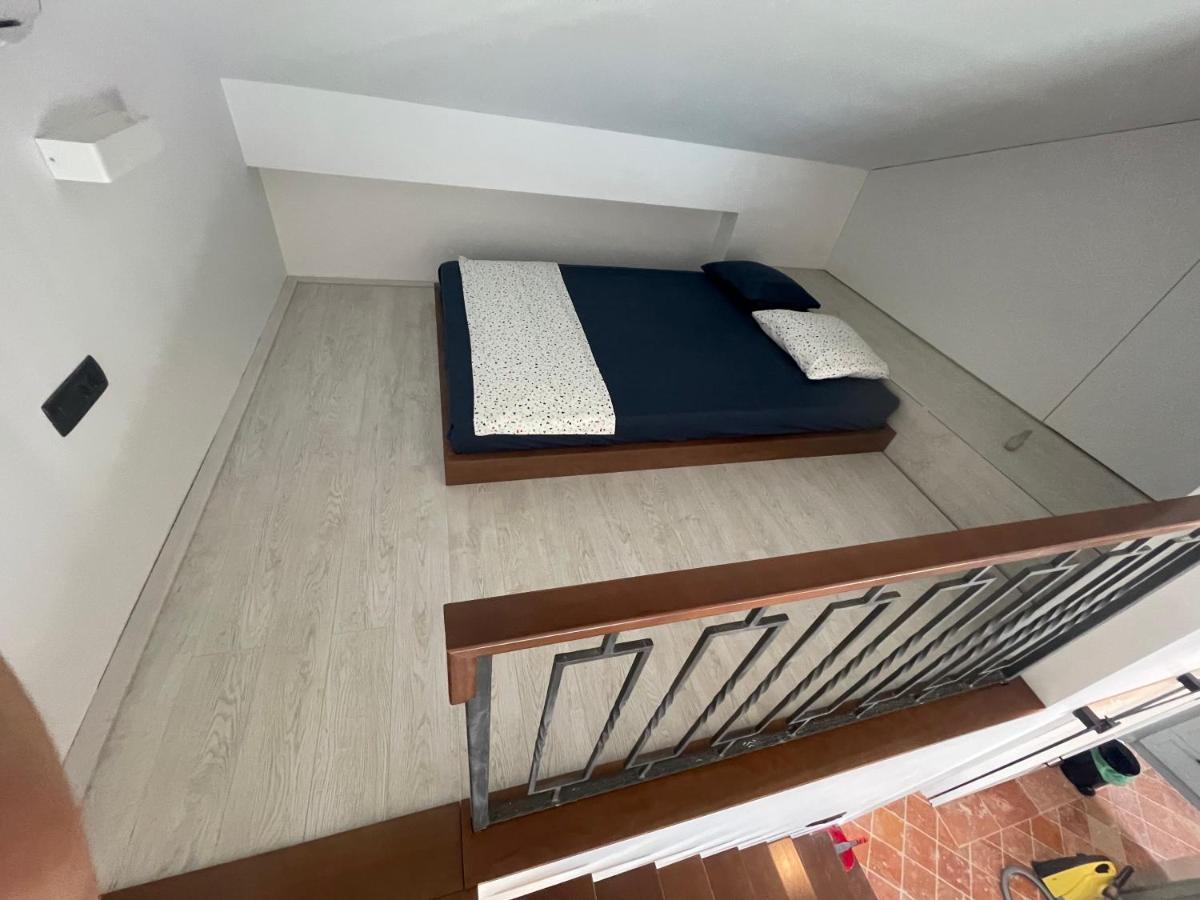 Modern Waterfront 3-Bed Apartment Donja Kostanjica Kültér fotó